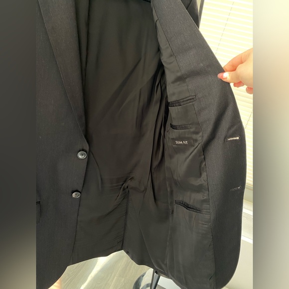 Jos. A. Bank Black Modern Suit Timeless Elegance - Picture 7 of 15